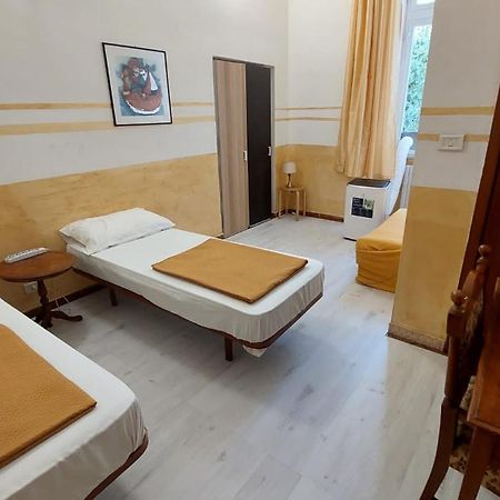 Roma Gondola Srls Hotel Exterior foto